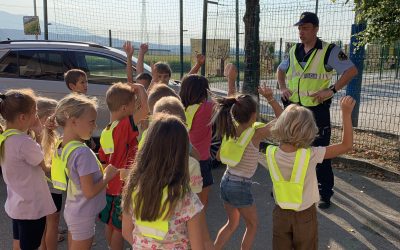 Obisk policista na PŠ Podbrezje